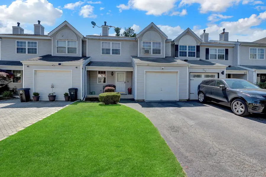 6 Beech Street, Central Islip, NY 11722 - #2