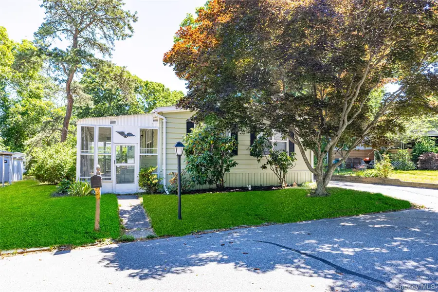 525 Riverleigh Avenue #106, Riverhead, NY 11901 - #3