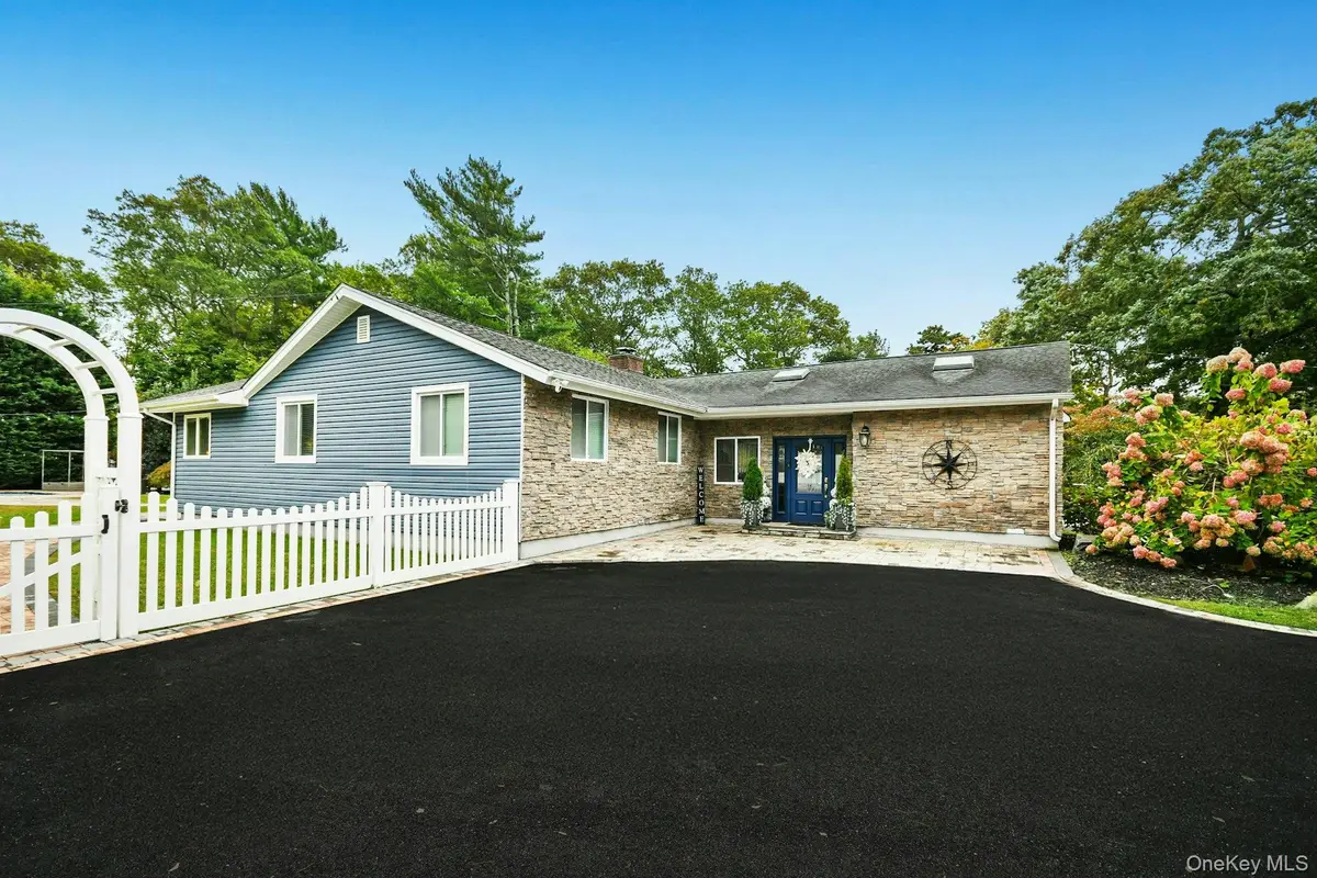 703 Lincoln Avenue, Sayville, NY 11782 - #1