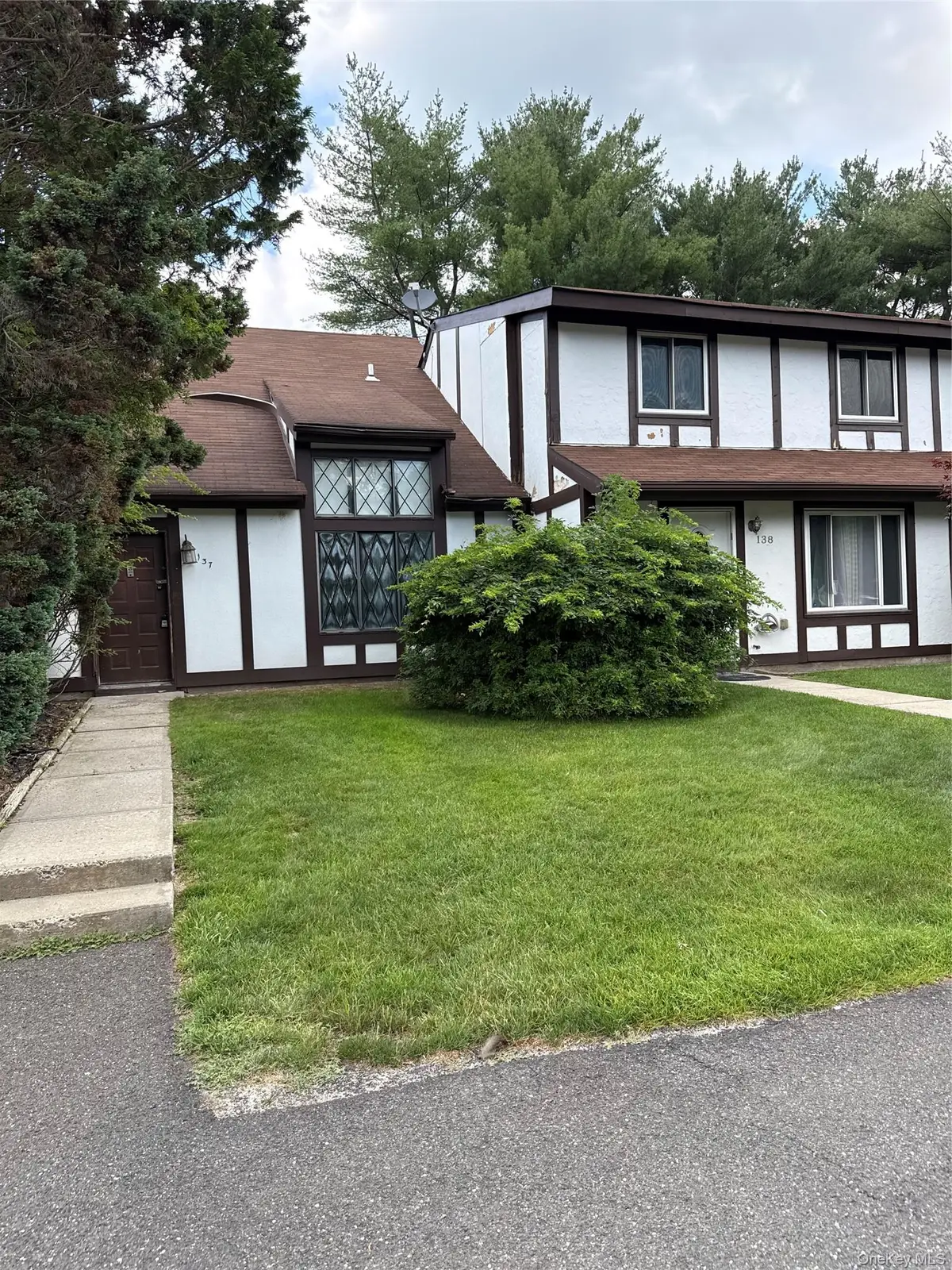 137 Fieldstone Court, Middle Island, NY 11953 - #1
