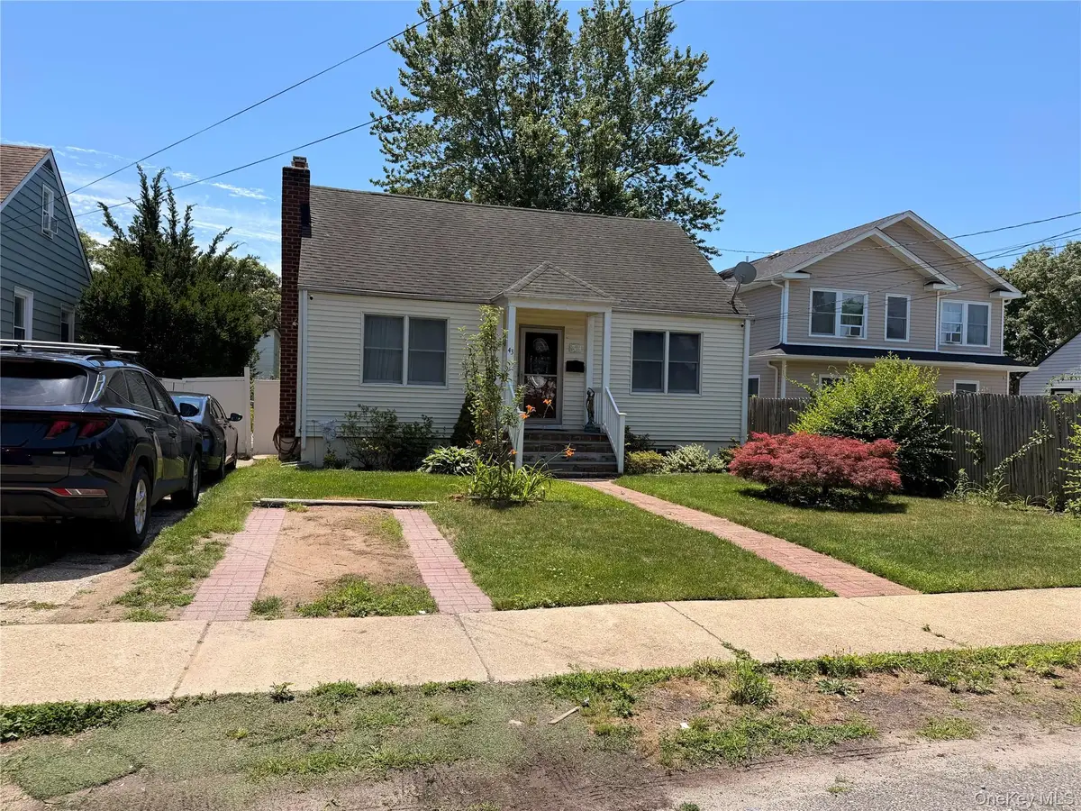 43 2nd Avenue, Central Islip, NY 11722 - #1