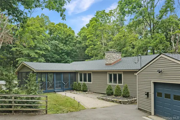 438 White Schoolhouse Road, Rhinebeck, NY 12572