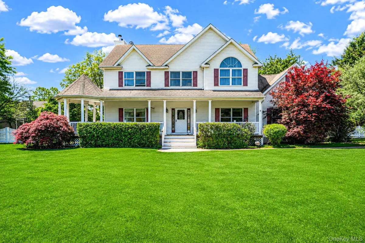 4 Pheasant Court, Riverhead, NY 11901 - #1