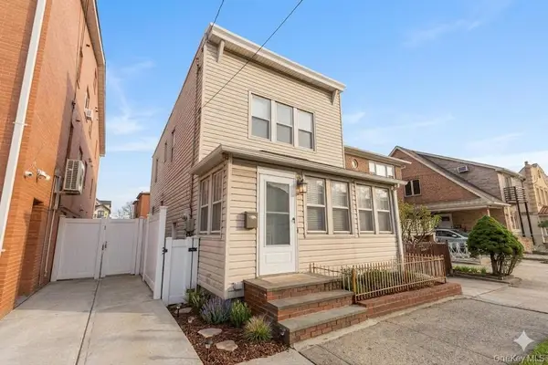 61-17A 165th Streets, Fresh Meadows, NY 11365