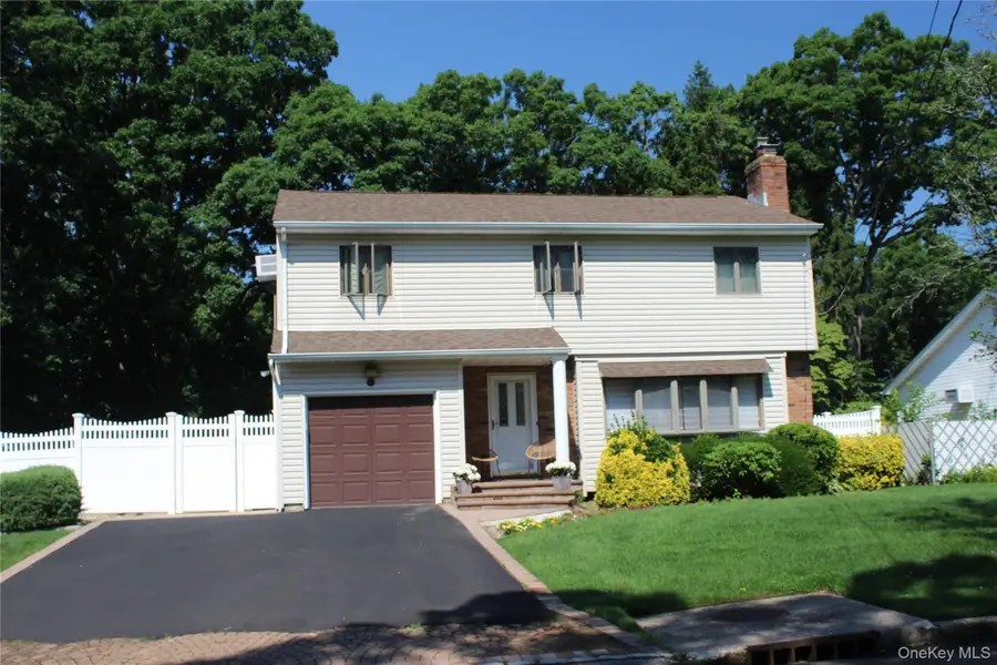 15 Hanley Avenue, Melville, NY 11747 - #2
