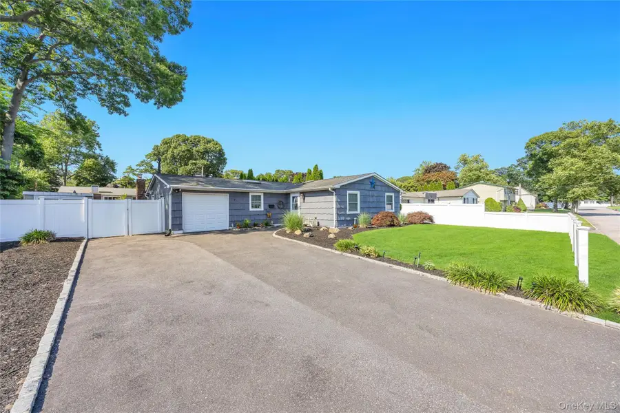 7 Amherst Road, Ronkonkoma, NY 11779 - #2