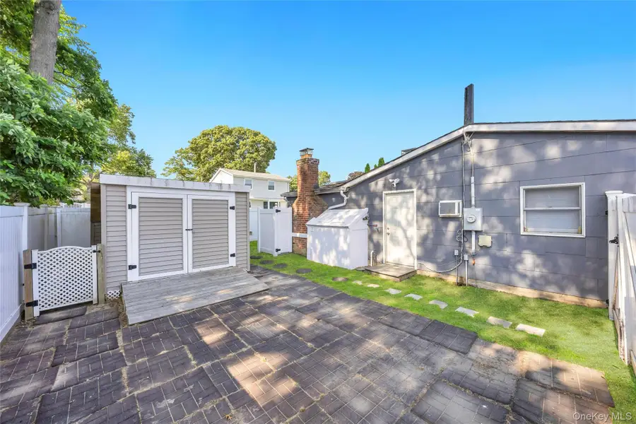 7 Amherst Road, Ronkonkoma, NY 11779 - #3