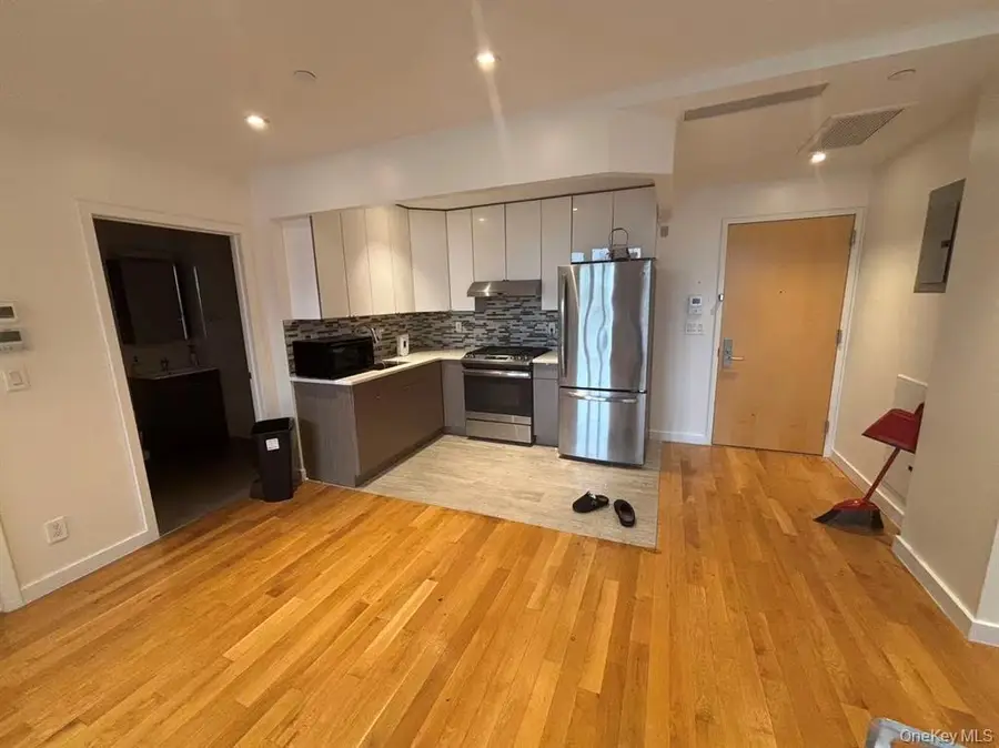 4223 Parsons Boulevard #5D, Flushing, NY 11355 - #2