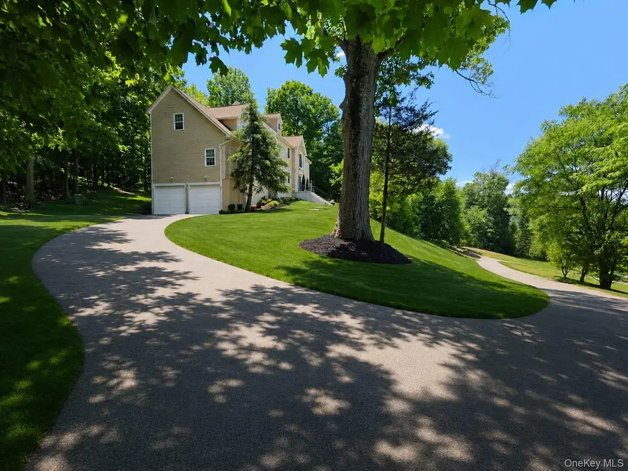 8 Brian Court, Salisbury Mills, NY 12577 - #2