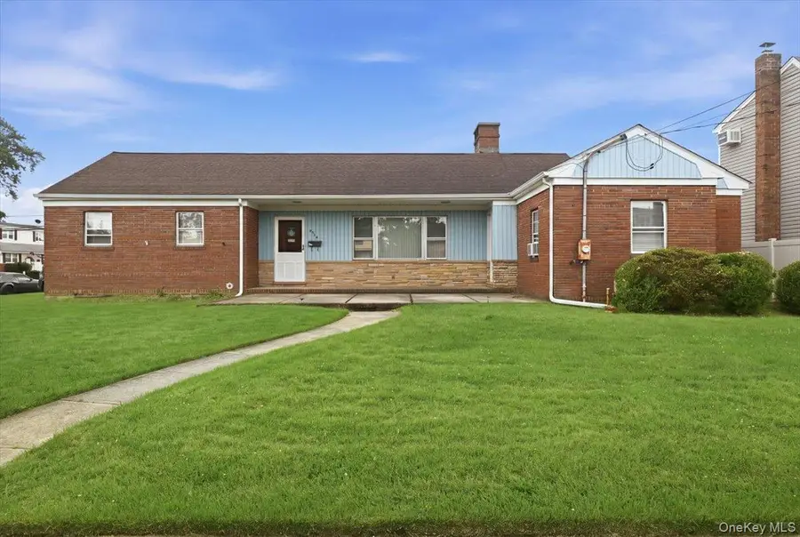 2726 Cypress Avenue, East Meadow, NY 11554 - #2