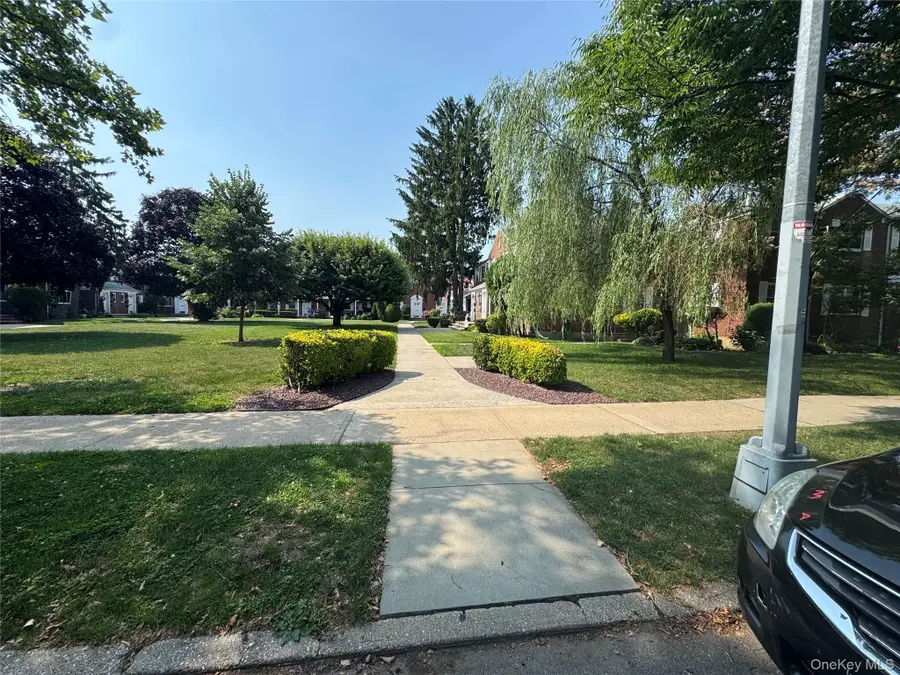 260-38 73 Avenue #B1, Glen Oaks, NY 11004 - #3