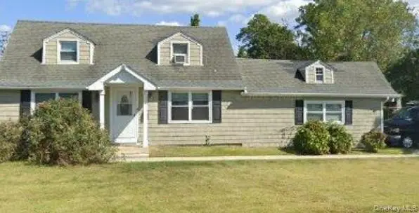 95 Carlls Path, North Babylon, NY 11703 - #1