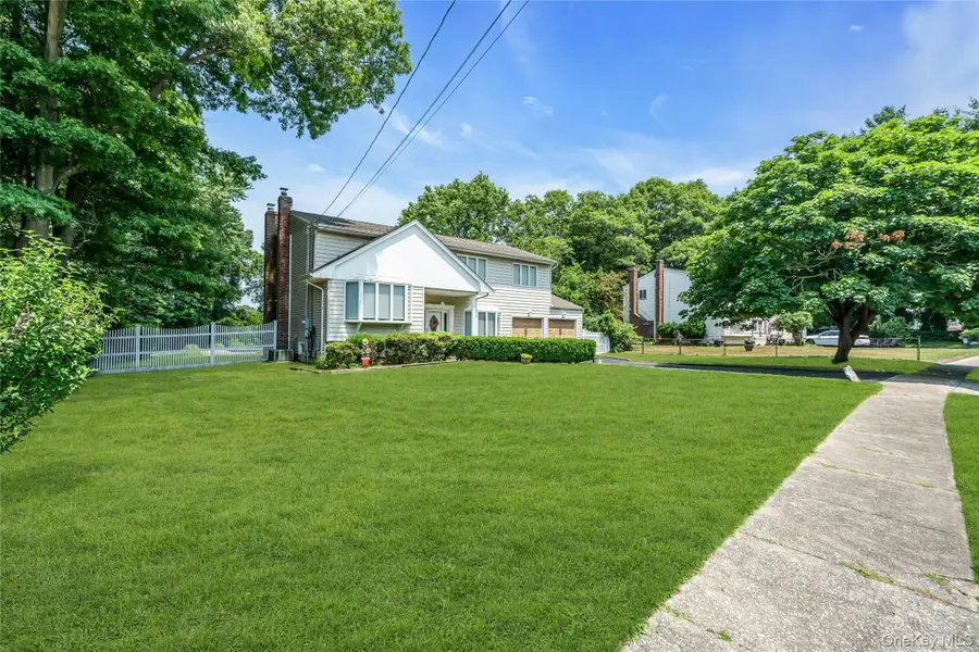 23 Carpenter Lane, Hauppauge, NY 11788 - #2