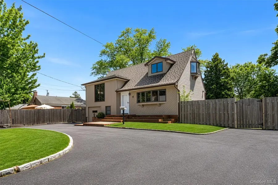 4 Sibley Place, Huntington Station, NY 11746 - #3