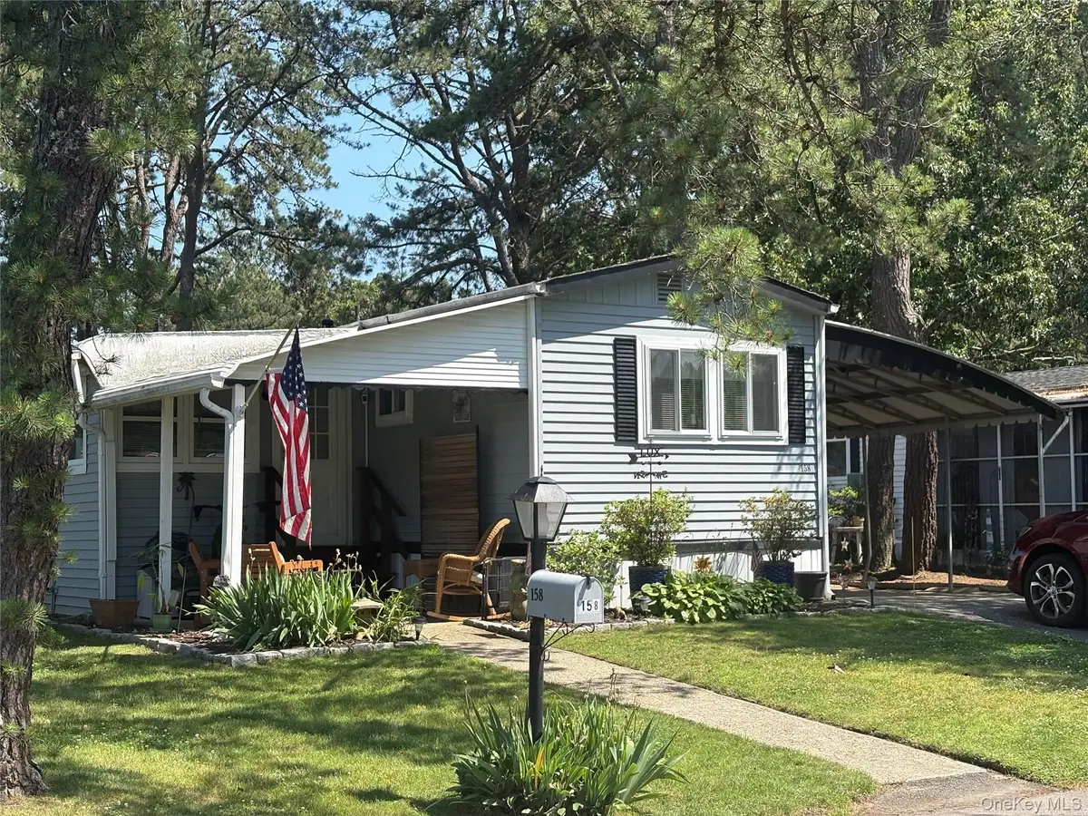 525/158 Riverleigh Ave Riverleigh, Riverhead, NY 11901 - #1