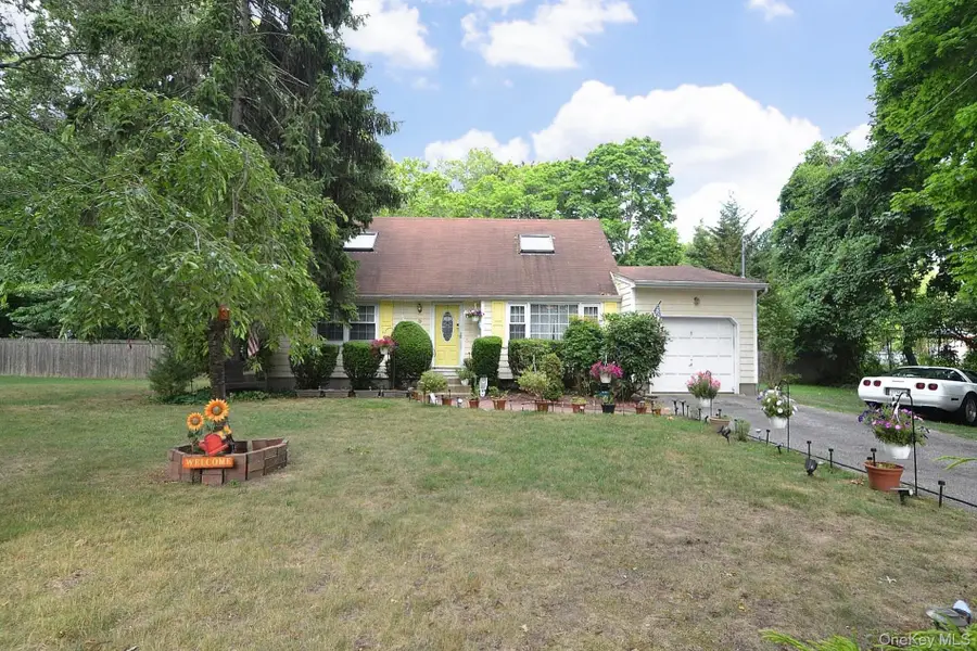 5 Radio Avenue, Miller Place, NY 11764 - #3