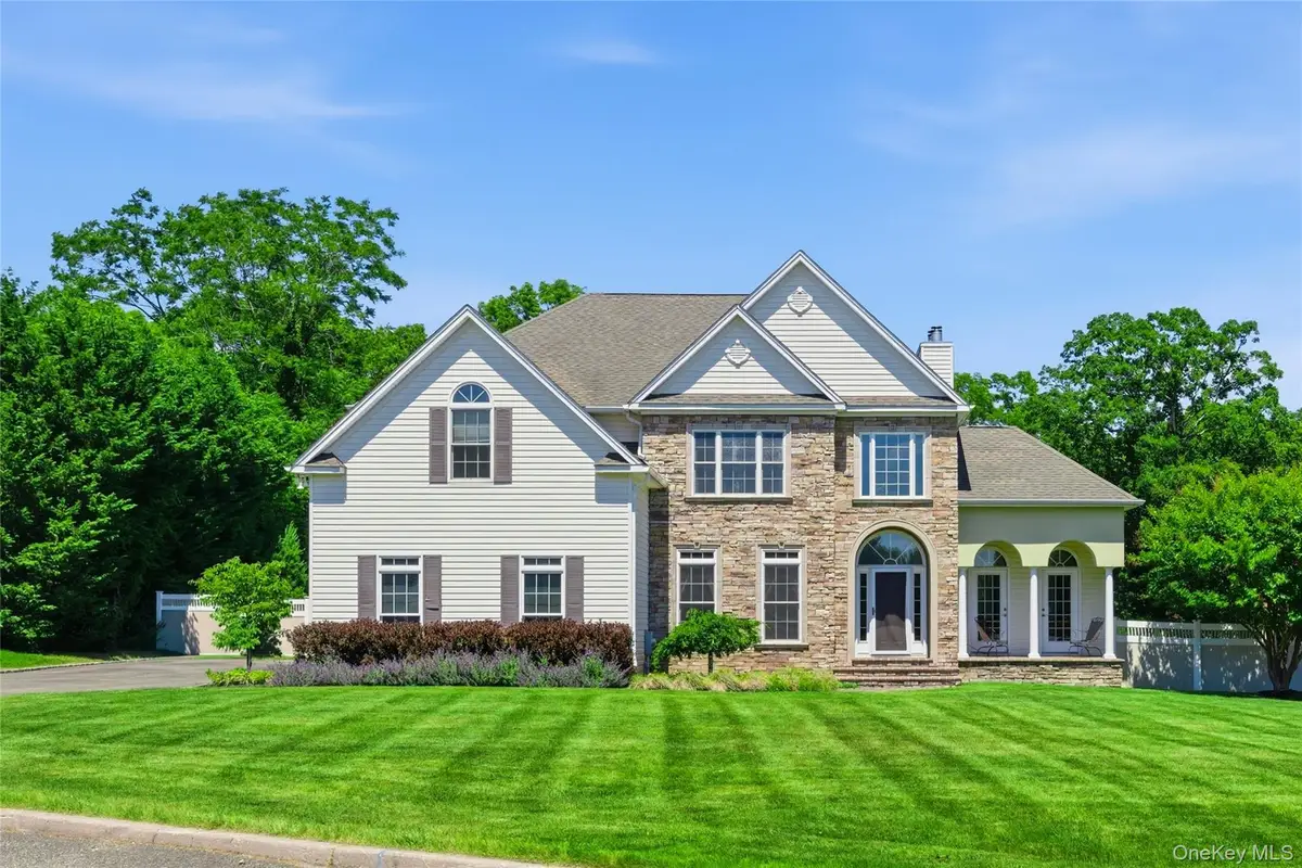 47 Grassland Circle, Mount Sinai, NY 11766 - #1
