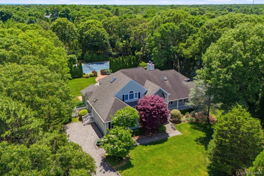 19 Cedarfield Lane, Westhampton, NY 11977 - #2