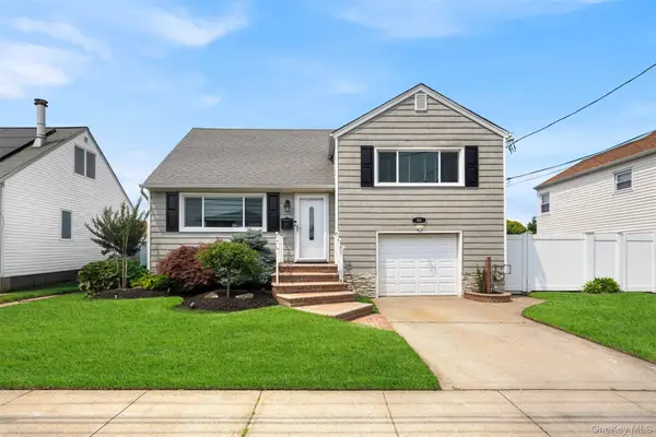 40 Martha Street, Freeport, NY 11520