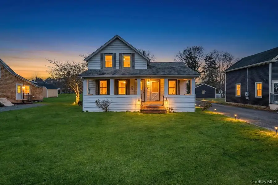 31 West Avenue, West Sayville, NY 11796 - #2