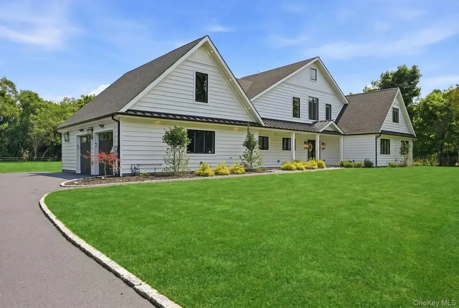 7 Fleet Court, Northport, NY 11768 - #3