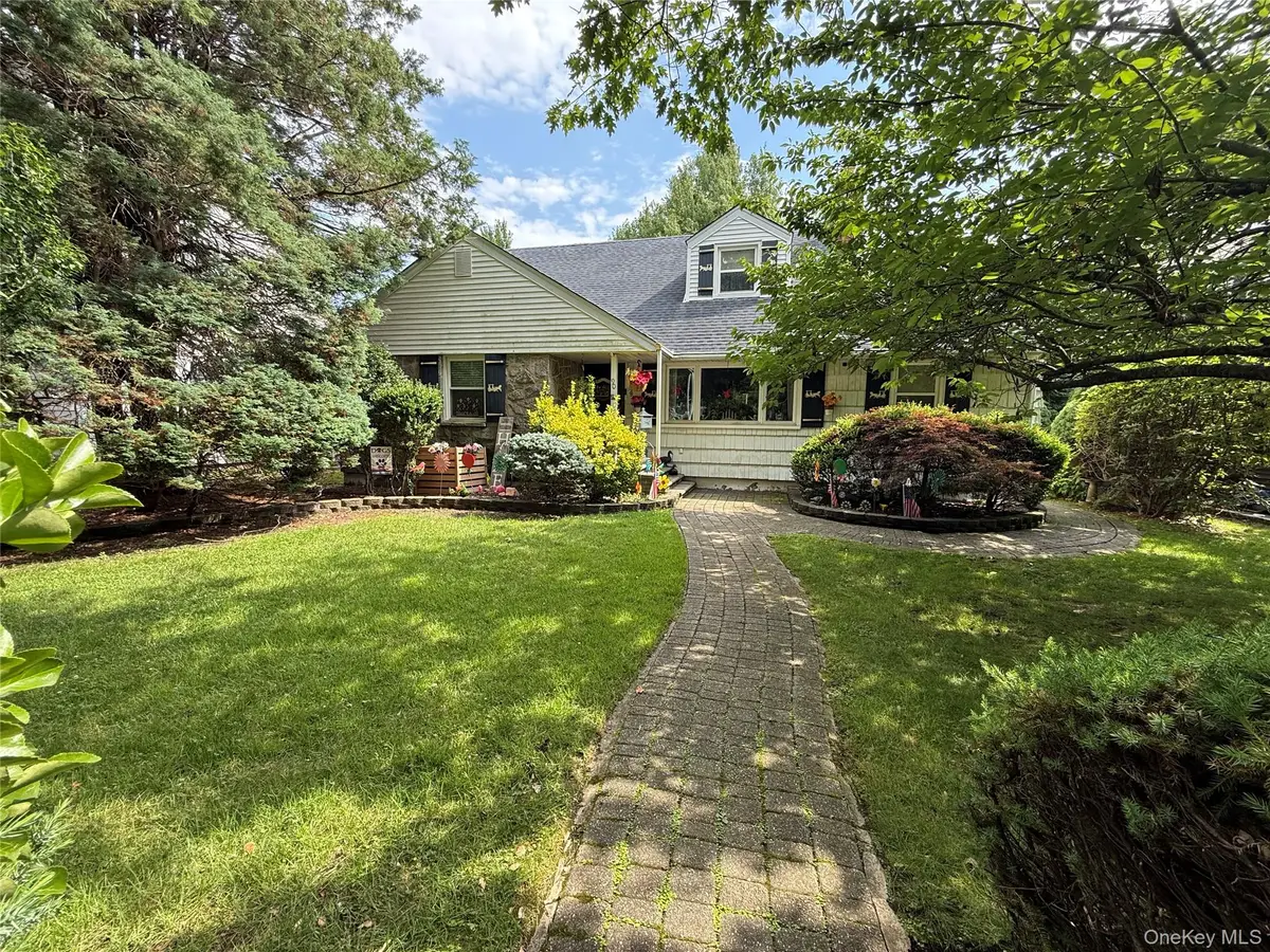 90 Transverse Road, Garden City, NY 11530 - #1