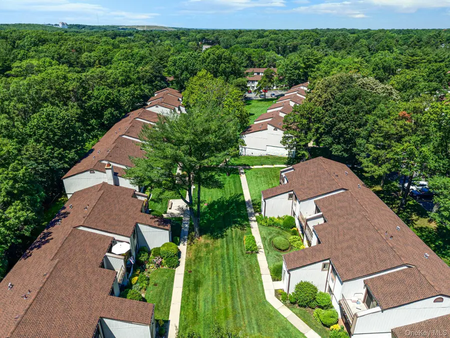 35 Richmond Boulevard #4B, Ronkonkoma, NY 11779 - #2
