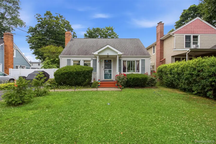 5 Putnam Place, Huntington Station, NY 11746 - #2