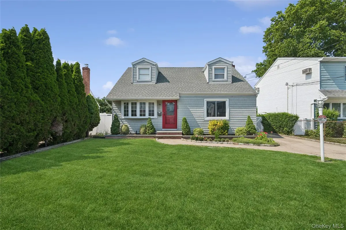 10 Audrey Avenue, Plainview, NY 11803 - #1