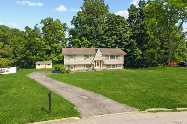19 Bradner Drive, Warwick, NY 10990