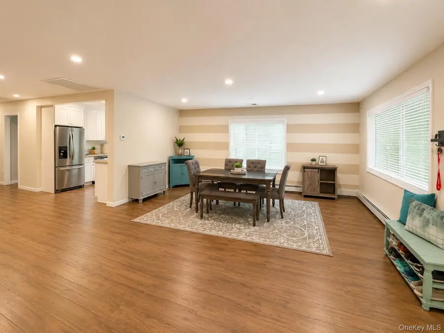87 Sally Lane, Ridge, NY 11961 - #3