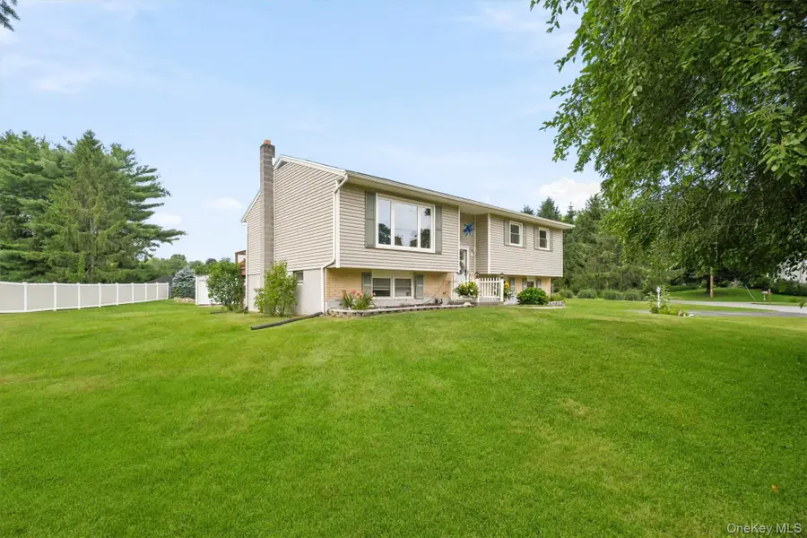 40 Long Meadow Drive, Staatsburg, NY 12580 - #2