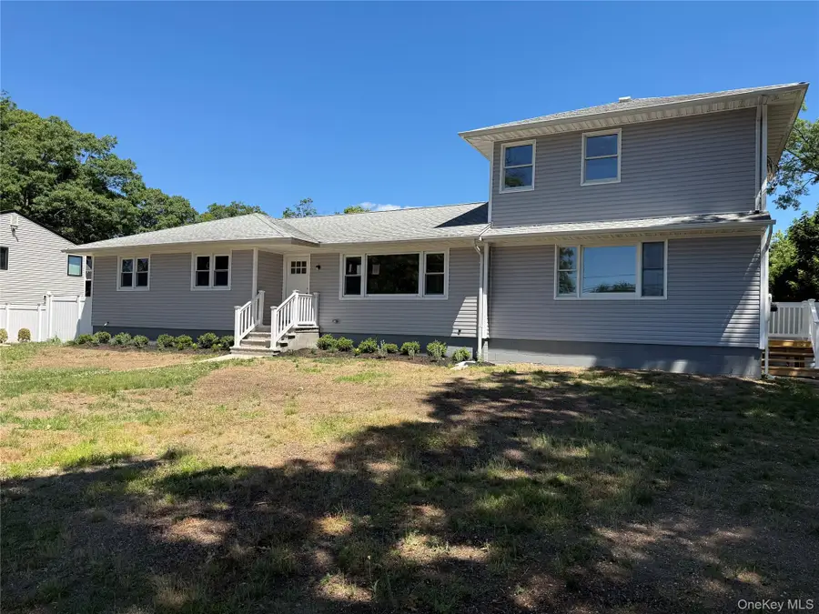 751 Centerwood Street, West Babylon, NY 11704 - #2