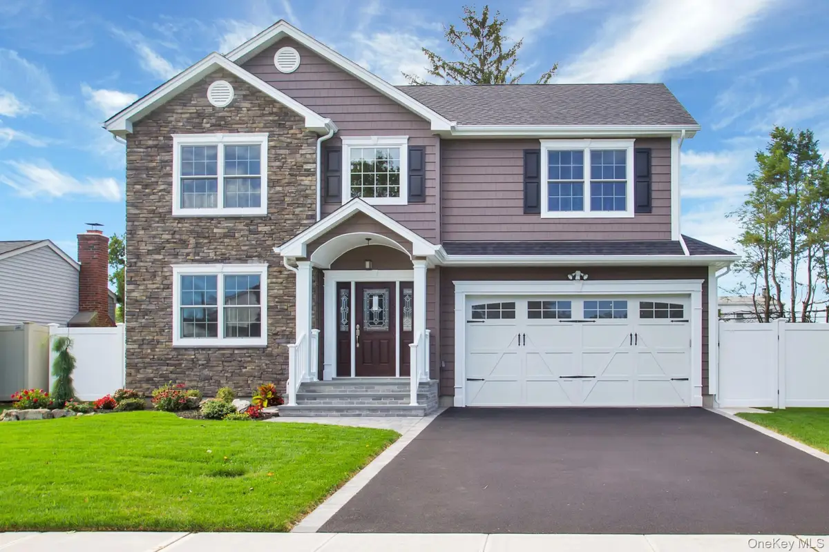 17 Vera Avenue, Plainview, NY 11803 - #1