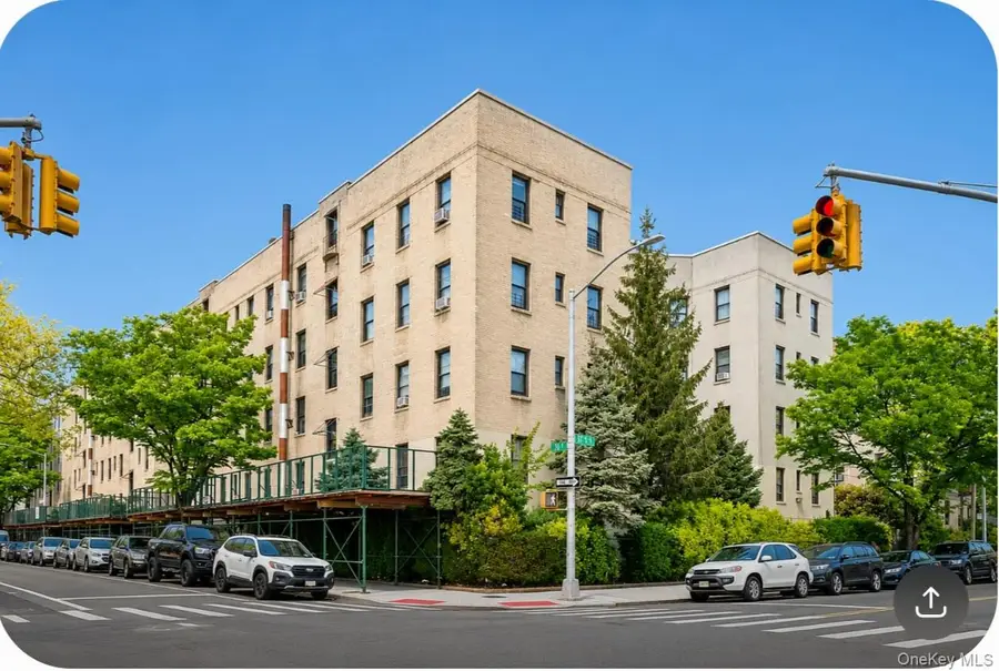 21-28 35 #3G, Astoria, NY 11105 - #3