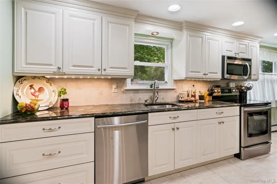 16 Bruce Drive, South Setauket, NY 11720 - #3
