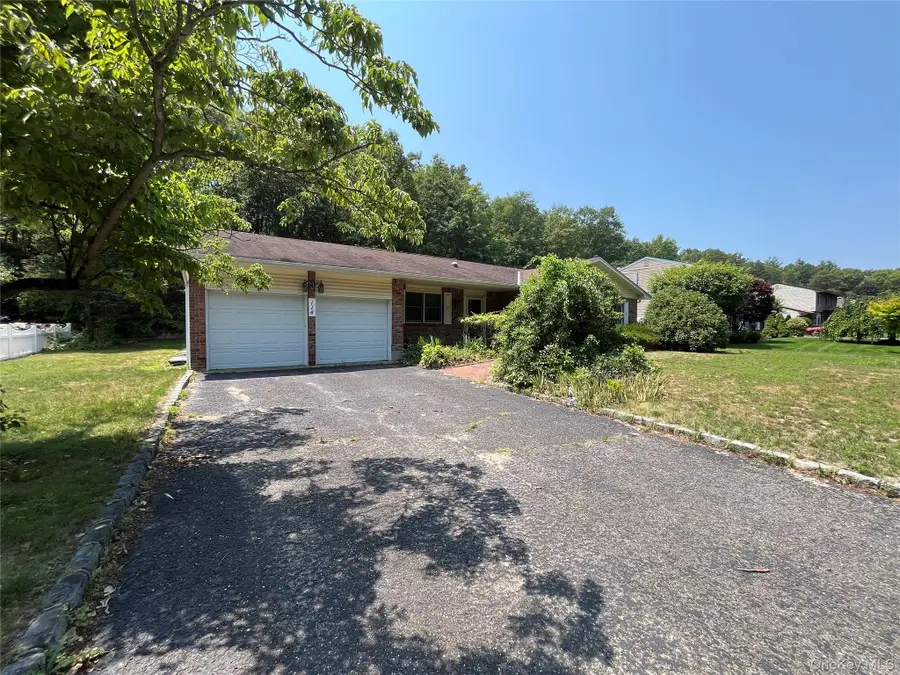 114 Washington Boulevard, Commack, NY 11725 - #2