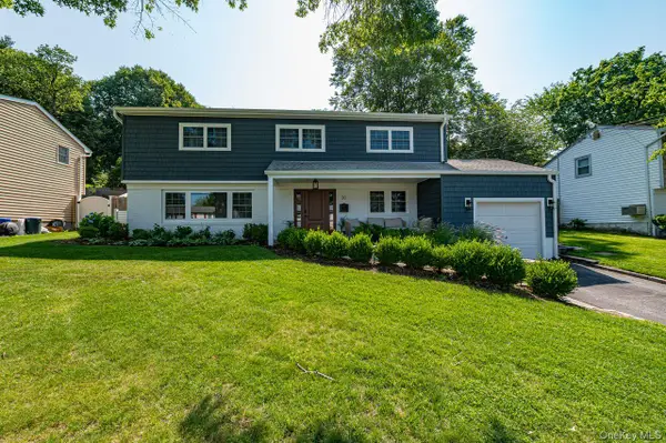 30 Harriet Lane, Huntington, NY 11743
