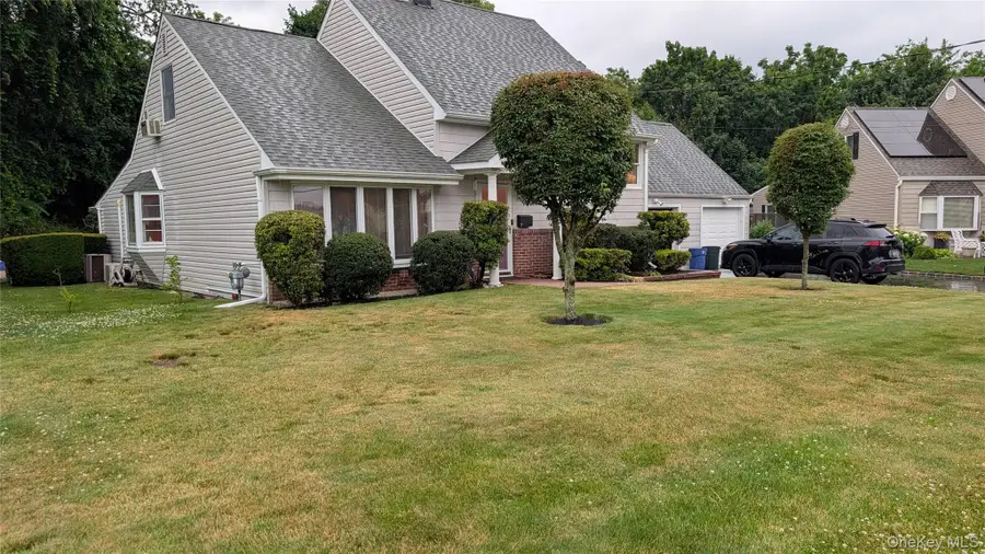 7 Oaktree Lane, Huntington Station, NY 11746 - #2
