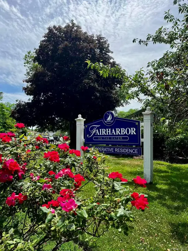 246 Fairharbor Drive #246, Patchogue, NY 11772