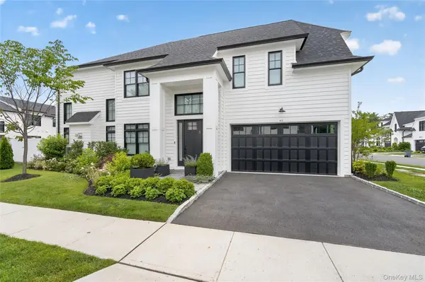 63 Three Ponds Lane W, Woodbury, NY 11797