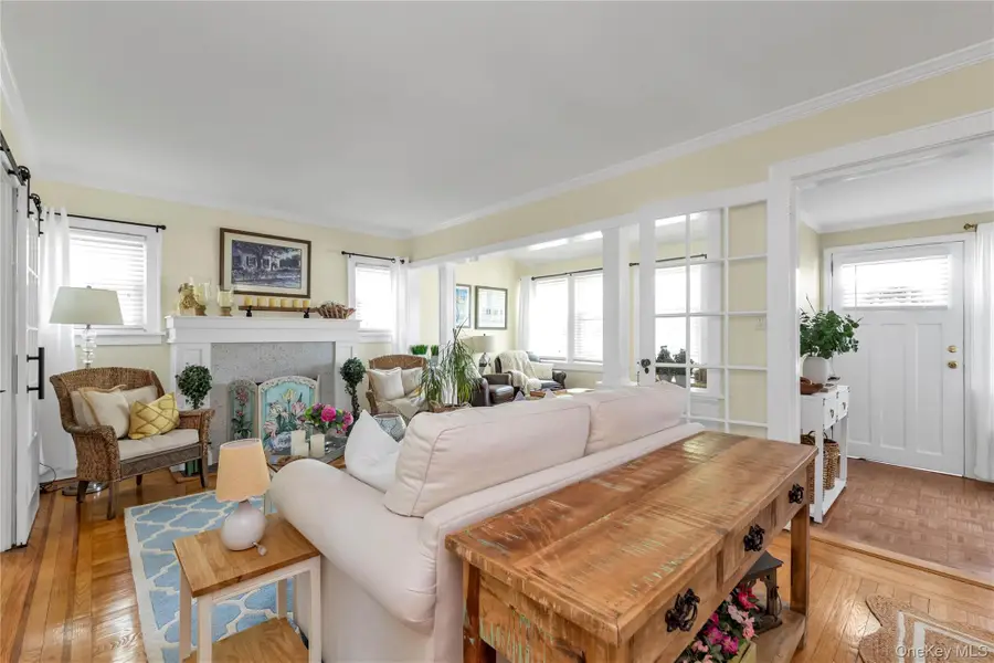 22 Spencer Avenue, Lynbrook, NY 11563 - #3