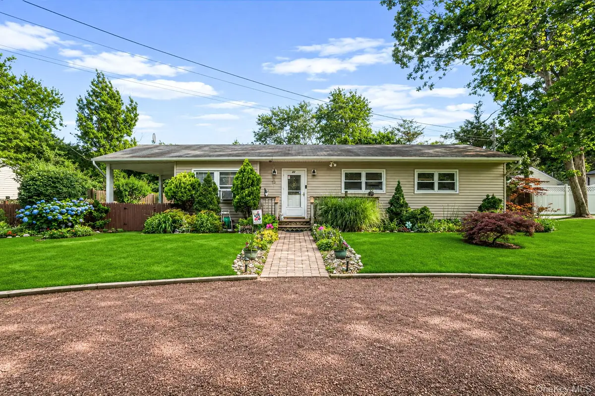 22 Jane Street, Selden, NY 11784 - #1