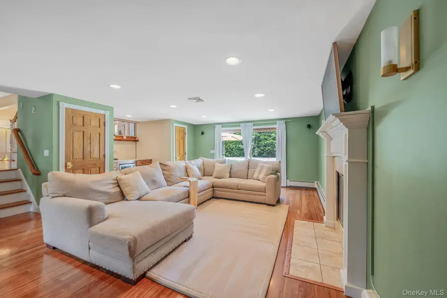 108 Keswick Drive, East Islip, NY 11730 - #3