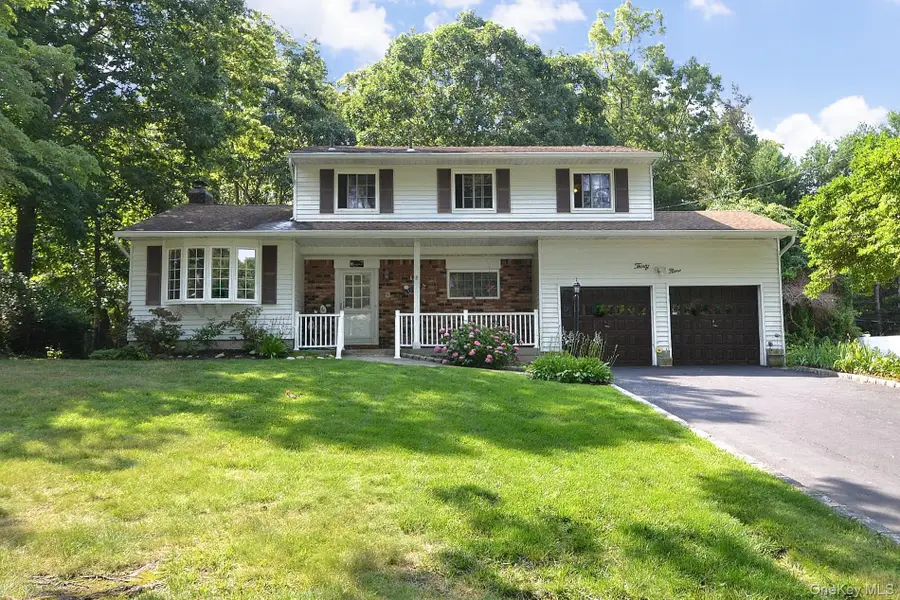 39 Sheryl Crescent, Smithtown, NY 11787 - #2