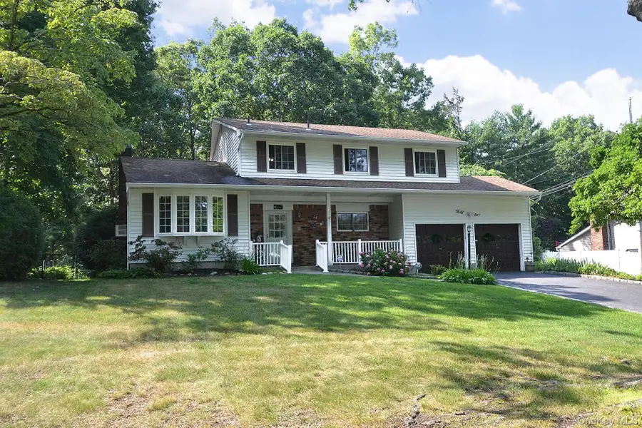 39 Sheryl Crescent, Smithtown, NY 11787 - #3