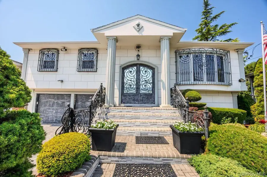 2696 Clubhouse Road, Merrick, NY 11566 - #2