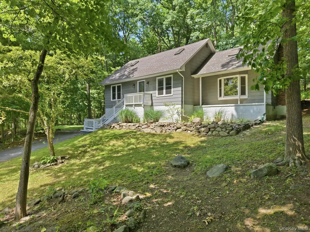 3 Dogwood Hollow, New Paltz, NY 12561 - #1
