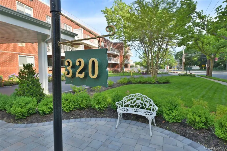 320 E Shore Road #11C, Great Neck, NY 11023 - #2