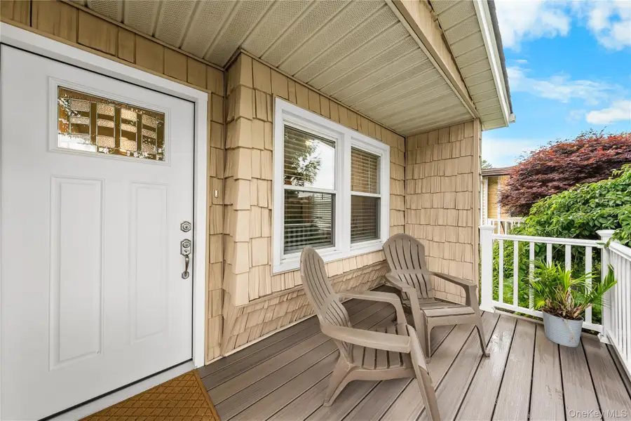 16 Dogwood Lane, Manorville, NY 11949 - #3